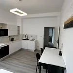 Leopold - Apartmanovy Dum 3*