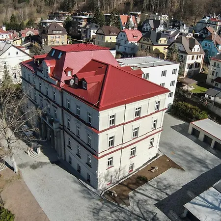 Apartahotel Leopold - Apartmanovy Dum *