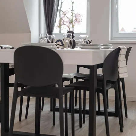 Leopold - Apartmanovy Dum