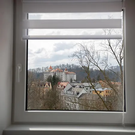 Leopold - Apartmanovy Dum Apartahotel *