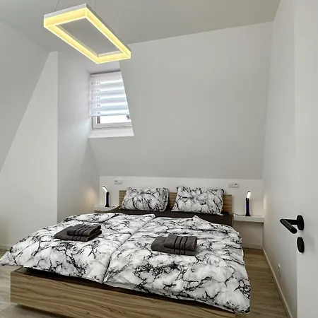 Apartahotel Leopold - Apartmanovy Dum *