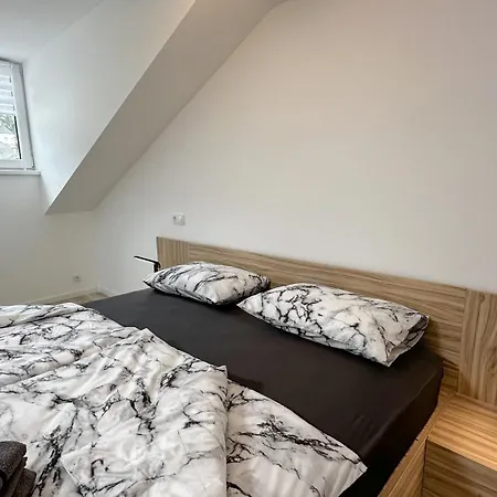Leopold - Apartmanovy Dum Apartahotel *