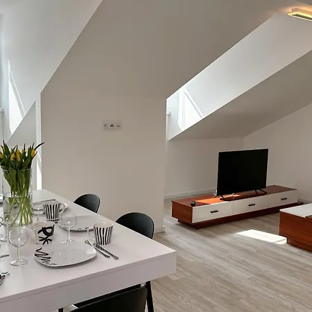 Leopold - Apartmanovy Dum