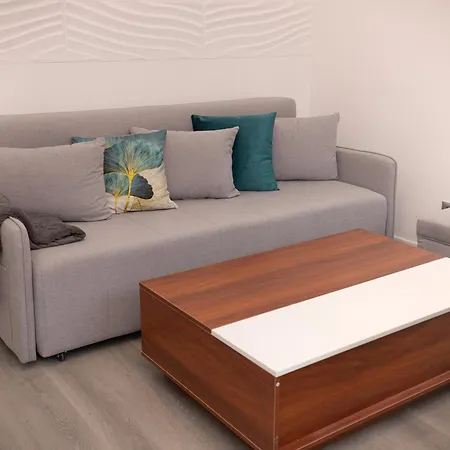 Leopold - Apartmanovy Dum Apart Otel 3*