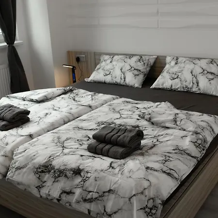 Leopold - Apartmánový Dům 3*