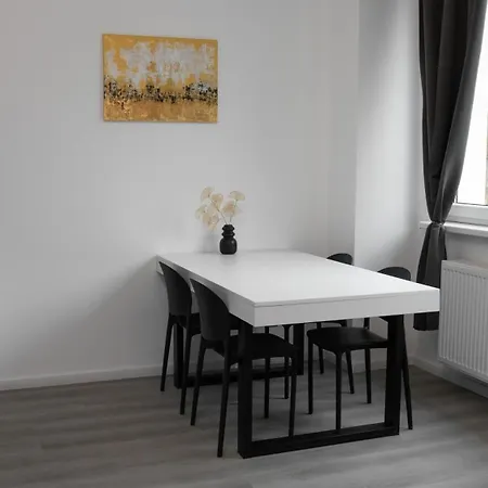 Apartahotel Leopold - Apartmanovy Dum *