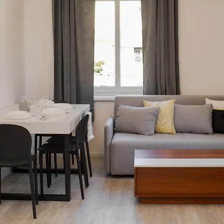 Leopold - Apartmánový Dům 3*