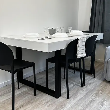 Leopold - Apartmánový Dům Aparthotel 3*
