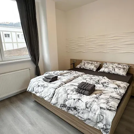 Leopold - Apartmanovy Dum 3*