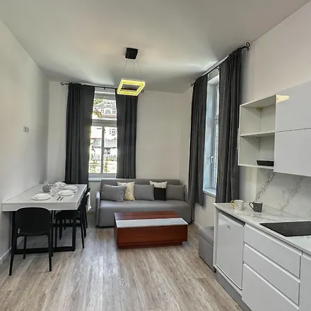 Leopold - Apartmánový Dům Aparthotel 3*