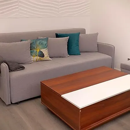 Leopold - Apartmanovy Dum 3*