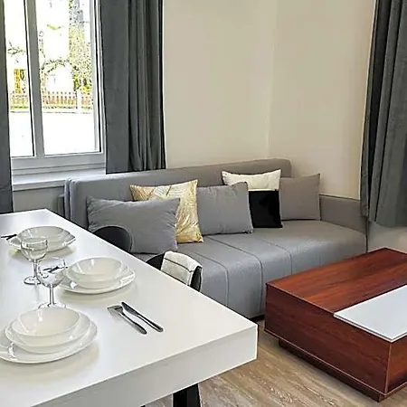 Leopold - Apartmanovy Dum 3* Карловы Вары
