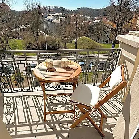 Leopold - Apartmanovy Dum Апарт-отель Карловы Вары