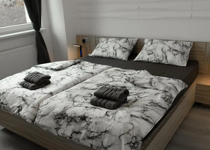 Leopold - Apartmanovy Dum 3*