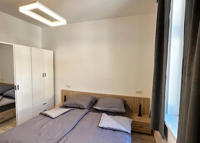 Leopold - Apartmanovy Dum Apart Otel 3*
