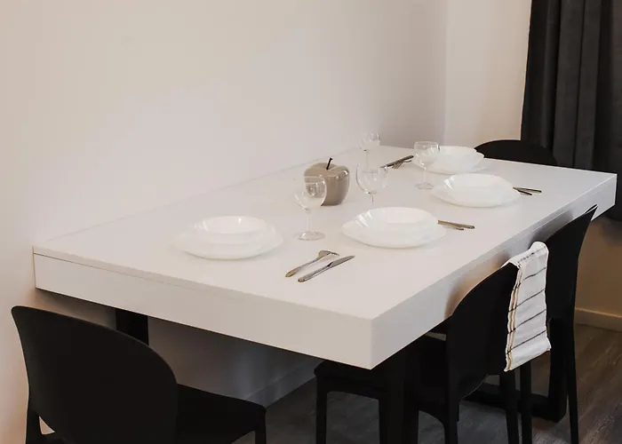 Leopold - Apartmanovy Dum