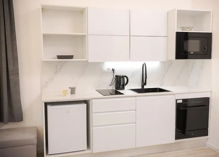 Apart Otel Leopold - Apartmanovy Dum 3*