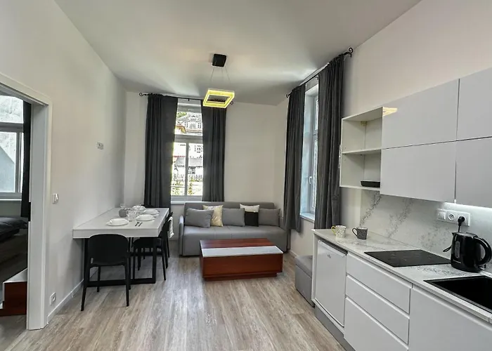 Leopold - Apartmanovy Dum Apart Otel 3*