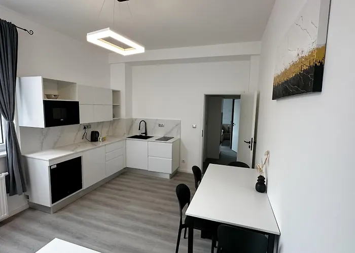 Leopold - Apartmanovy Dum 3*
