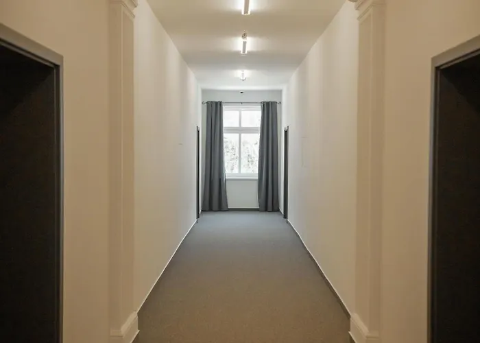Apart Otel Leopold - Apartmanovy Dum 3*